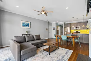 4704 N Kenmore Ave, Chicago, IL 60640 - Photo 2
