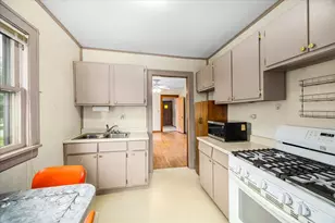 274 Kossuth St, South Elgin, IL 60177 - Photo 10