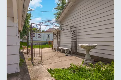 302 Norton Street, Cabery, IL 60919 - Photo 4