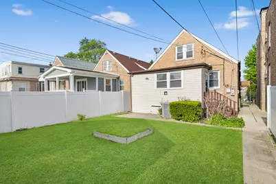 6422 S Komensky Avenue, Chicago, IL 60629 - Photo 20