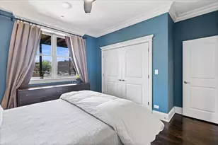 823 W Wolfram St, Chicago, IL 60657 - Photo 12