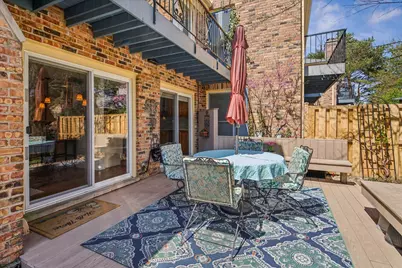 39 The Court Of Cobblestone Court, Northbrook, IL 60062 - Photo 32