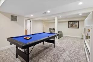 39 The Ct Of Cobblestone Ct, Northbrook, IL 60062 - Photo 24