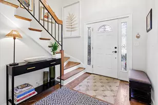 39 The Ct Of Cobblestone Ct, Northbrook, IL 60062 - Photo 2