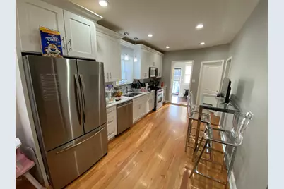 8136 S Luella Avenue, Chicago, IL 60617 - Photo 10