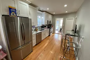 8136 S Luella Ave, Chicago, IL 60617 - Photo 10
