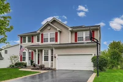 437 N Crooked Lake Lane, Lindenhurst, IL 60046 - Photo 2
