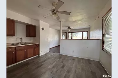 16806 10th Avenue N, East Moline, IL 61244 - Photo 8