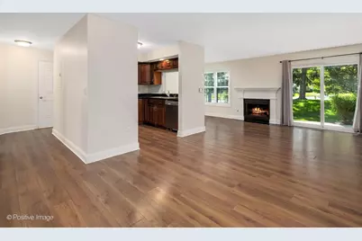 43 Foxcroft Road #135, Naperville, IL 60565 - Photo 8