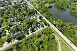 346 Lagoon Dr, Northfield, IL 60093 - Photo 34