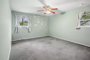 1062 E Williams Dr, Palatine, IL 60074 - Photo 10