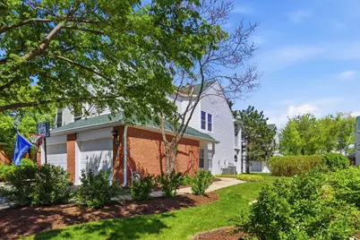 109 Meadowbrook Lane #44A, Lake Bluff, IL 60044 - Photo 2