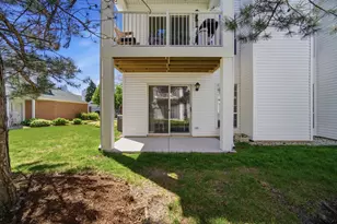 109 Meadowbrook Ln, Lake Bluff, IL 60044 - Photo 16