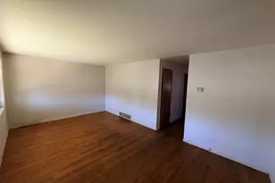 11719 S Throop St, Chicago, IL 60643 - Photo 6