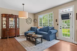 30404 Fowler Cir, Warrenville, IL 60555 - Photo 8