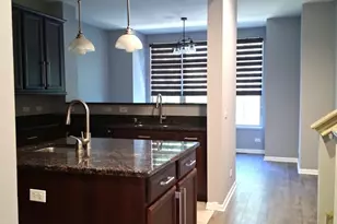 756 N Aspen Dr, Vernon Hills, IL 60061 - Photo 8