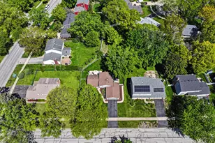 405 Carriage Hill Rd, Naperville, IL 60565 - Photo 32