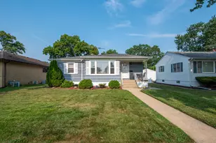 18636 Sherman St, Lansing, IL 60438 - Photo 2