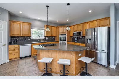 269 Prairieview Drive, Geneva, IL 60134 - Photo 10