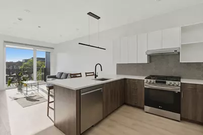948 W Sunnyside Avenue #509, Chicago, IL 60640 - Photo 2