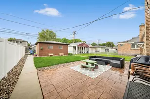 11151 S Christiana Ave, Chicago, IL 60655 - Photo 22