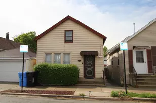1643 W 32nd Pl, Chicago, IL 60608 - Photo 1