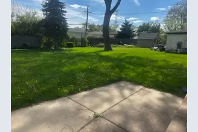 15W425 Victory Parkway, Elmhurst, IL 60126 - Photo 2