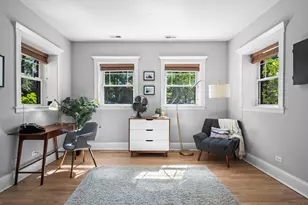 1504 W Cullom Ave, Chicago, IL 60613 - Photo 10