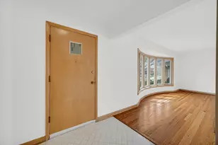 10916 Kingston St, Westchester, IL 60154 - Photo 4