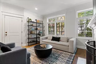 831 W Buckingham Pl, Chicago, IL 60657 - Photo 4