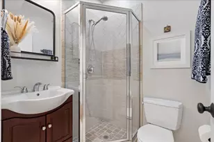 831 W Buckingham Pl, Chicago, IL 60657 - Photo 18
