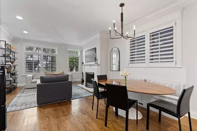 831 W Buckingham Place #1, Chicago, IL 60657 - Photo 8