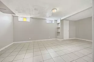 555 S Liberty St, Elgin, IL 60120 - Photo 26