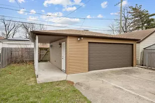 8435 S Cregier Ave, Chicago, IL 60617 - Photo 24