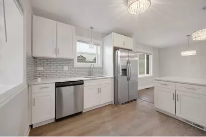 8435 S Cregier Avenue, Chicago, IL 60617 - Photo 10