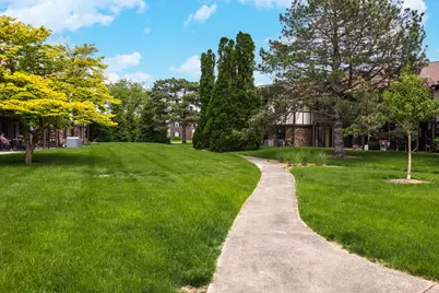 34 Brandywine Court #34, Bloomington, IL 61704 - Photo 28