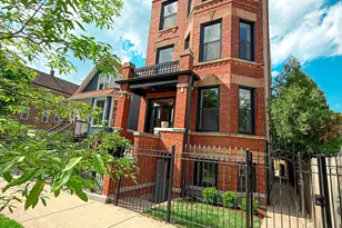 3608 W Wolfram St, Chicago, IL 60618 - Photo 2