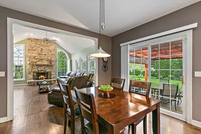 40W017 Carl Sandburg Road, Saint Charles, IL 60175 - Photo 8