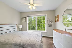 40W017 Carl Sandburg Rd, Saint Charles, IL 60175 - Photo 24