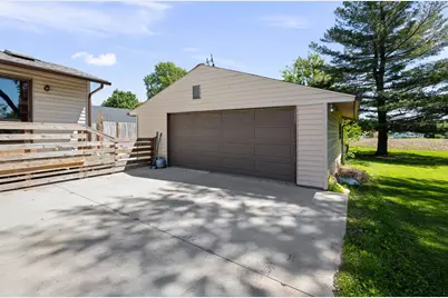 632 N Russell Street, Geneseo, IL 61254 - Photo 2