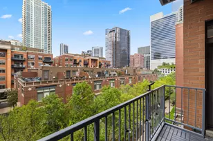 560 W Fulton St, Chicago, IL 60661 - Photo 16