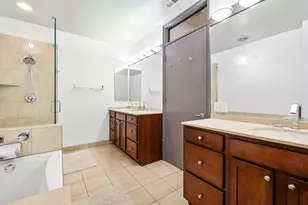 560 W Fulton St, Chicago, IL 60661 - Photo 18