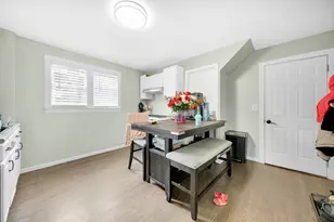 4918 W Winnemac Ave, Chicago, IL 60630 - Photo 14