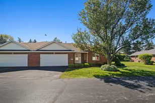 27106 S Fountainview Dr, Crete, IL 60417 - Photo 1