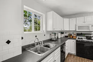 509 S Van Buren St, Batavia, IL 60510 - Photo 12