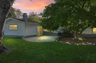 1049 Martingale Dr, Bartlett, IL 60103 - Photo 2