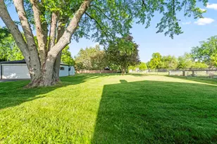 1049 Martingale Dr, Bartlett, IL 60103 - Photo 4