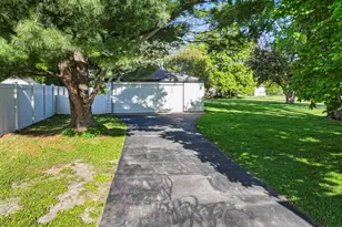 1049 Martingale Dr, Bartlett, IL 60103 - Photo 34
