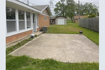 9405 S 76th Court, Hickory Hills, IL 60457 - Photo 4
