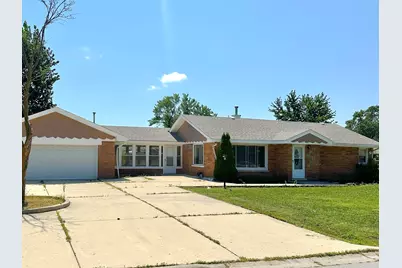 9405 S 76th Court, Hickory Hills, IL 60457 - Photo 1